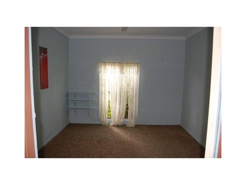 2a (4) Walkers Lane, Booval QLD 4304