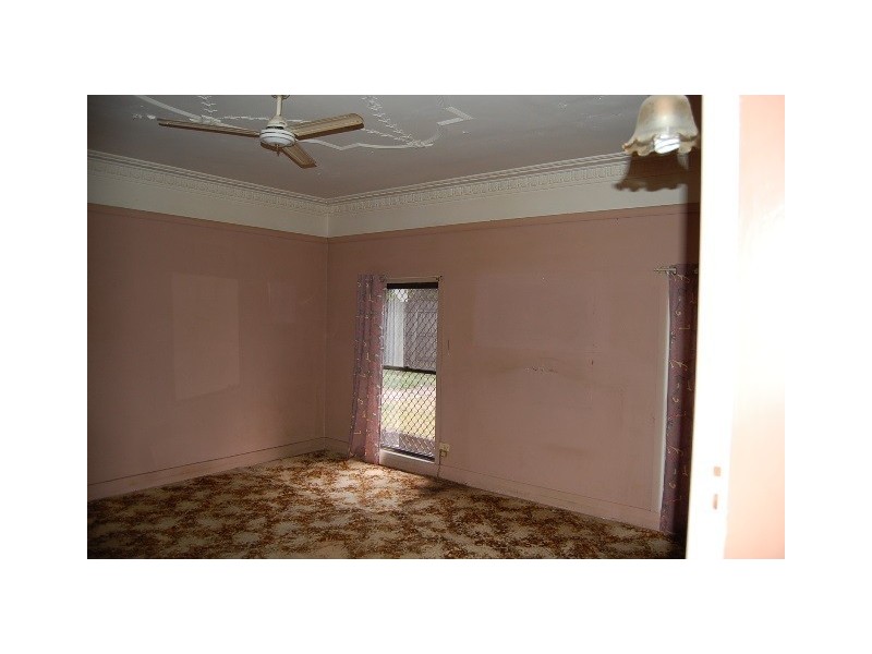 2a (4) Walkers Lane, Booval QLD 4304