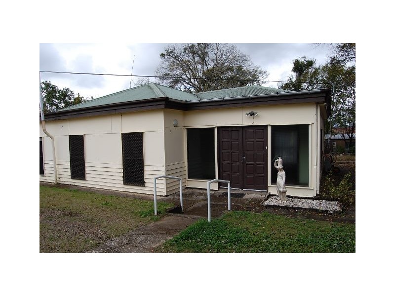 2a (4) Walkers Lane, Booval QLD 4304