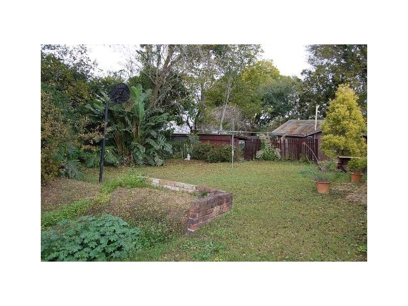 2a (4) Walkers Lane, Booval QLD 4304
