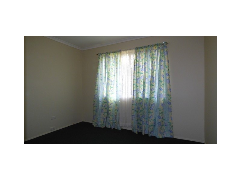 18 Madden Street, Silkstone QLD 4304