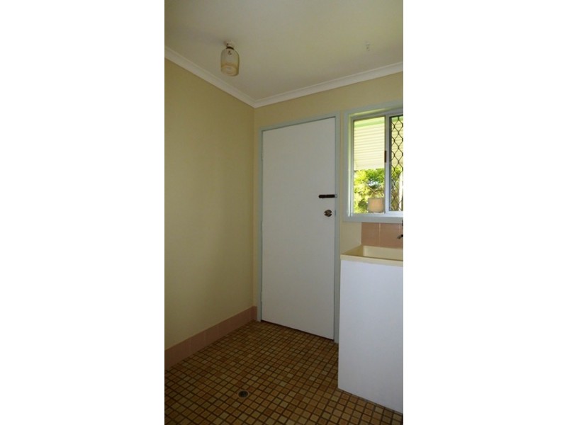 18 Madden Street, Silkstone QLD 4304