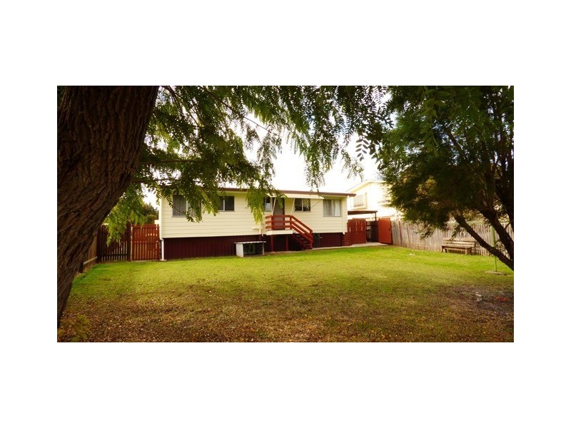 18 Madden Street, Silkstone QLD 4304