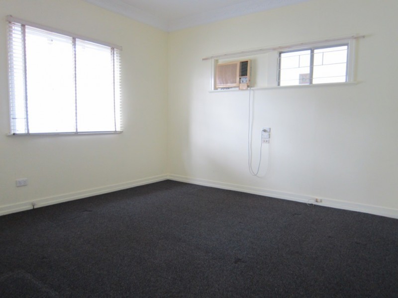 9 Gray Street, Ipswich QLD 4305