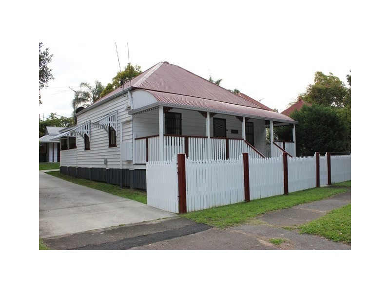 11 Tallon Street, Sadliers Crossing QLD 4305