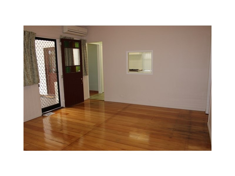 11 Tallon Street, Sadliers Crossing QLD 4305