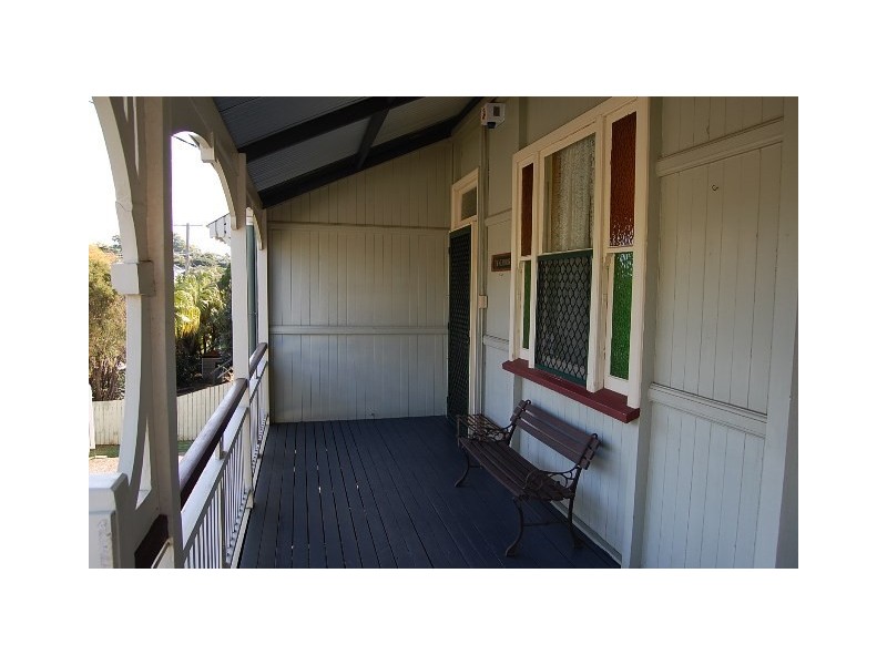 48 Glebe Road, Silkstone QLD 4304