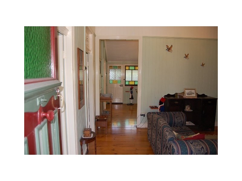 48 Glebe Road, Silkstone QLD 4304