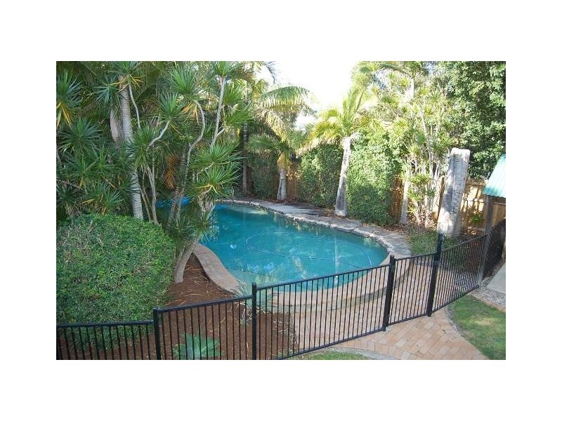 48 Glebe Road, Silkstone QLD 4304