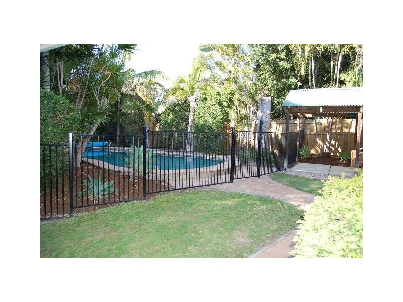 48 Glebe Road, Silkstone QLD 4304