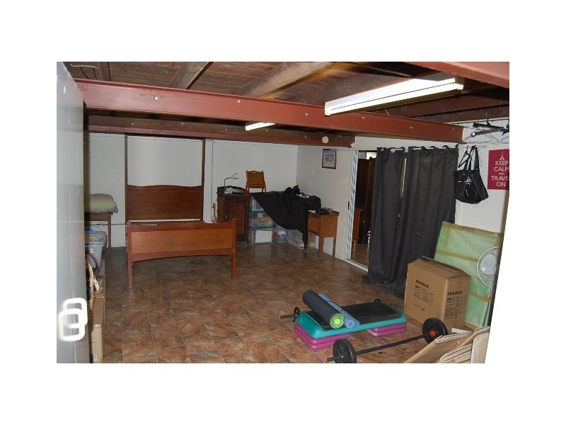 48 Glebe Road, Silkstone QLD 4304