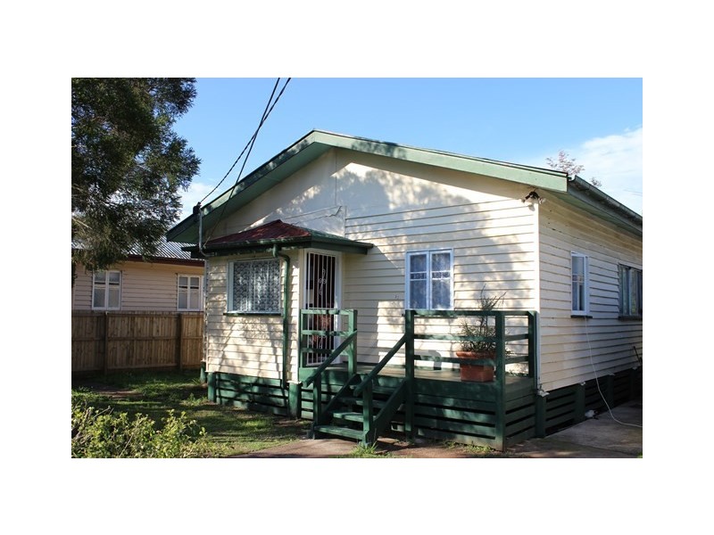 32 Chubb Street, One Mile QLD 4305