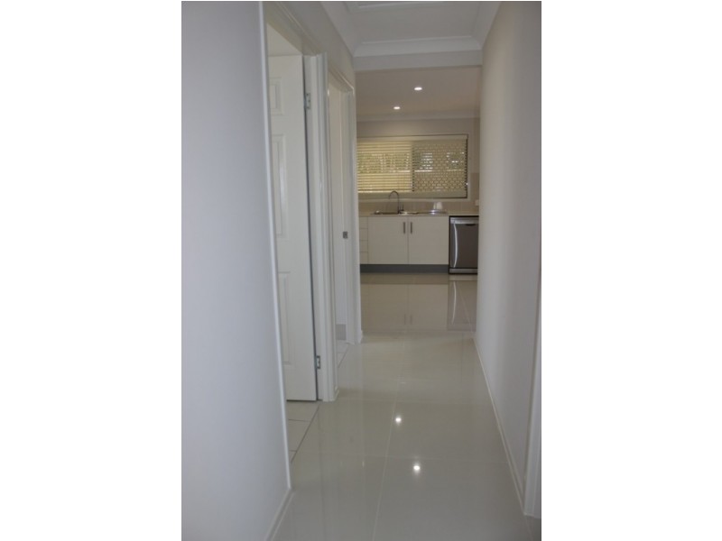1/7 Welsby Street, North Booval QLD 4304