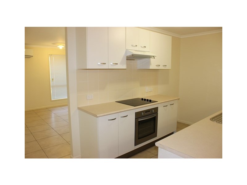 17/17 Gibbs Street, Churchill QLD 4305