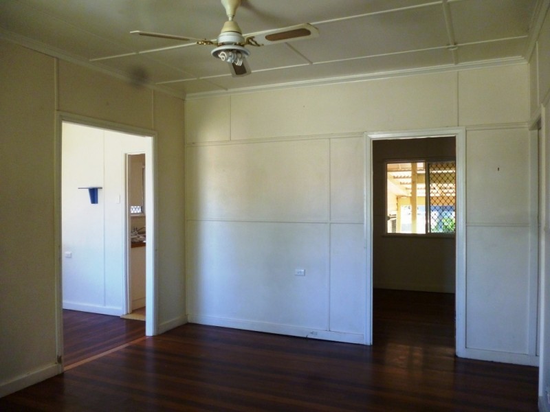10 Shine Street, One Mile QLD 4305