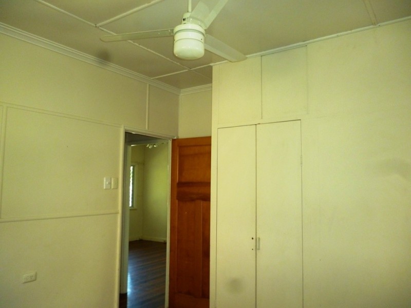 10 Shine Street, One Mile QLD 4305