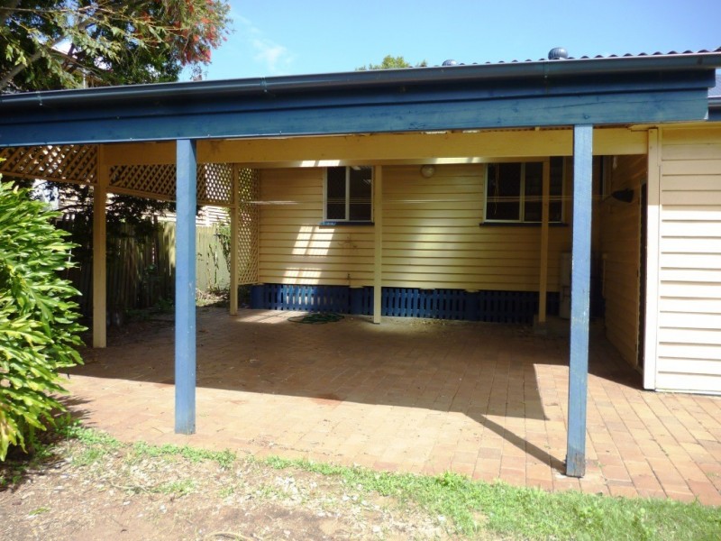 10 Shine Street, One Mile QLD 4305