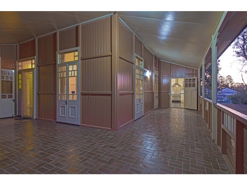 87 Nicholas Street, Ipswich QLD 4305