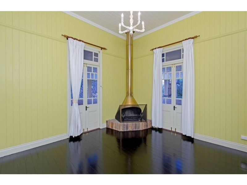 87 Nicholas Street, Ipswich QLD 4305