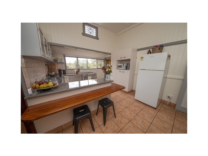 10 Cranes Road, North Ipswich QLD 4305