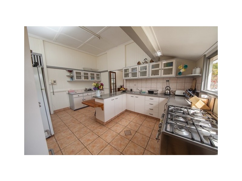 10 Cranes Road, North Ipswich QLD 4305