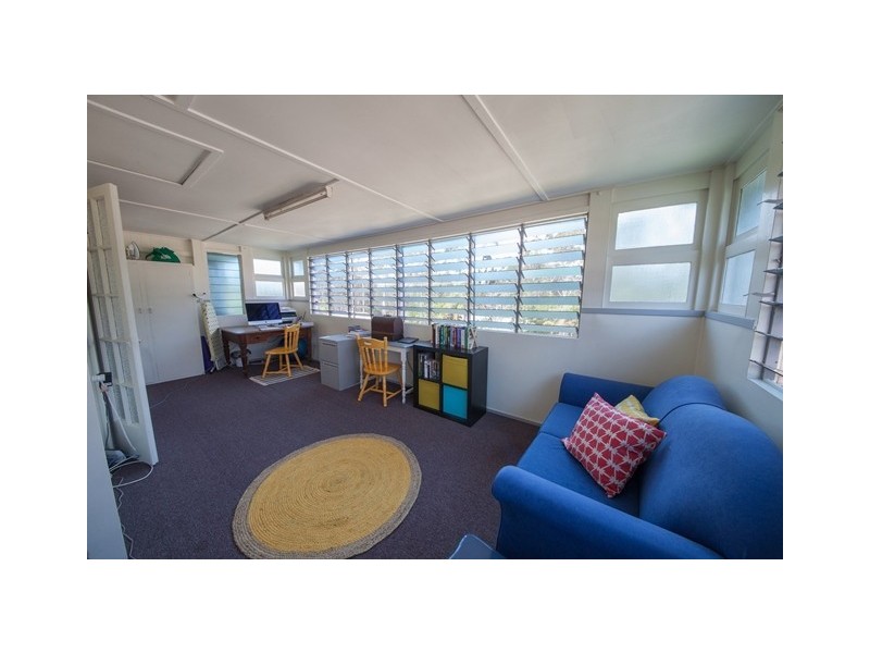 10 Cranes Road, North Ipswich QLD 4305