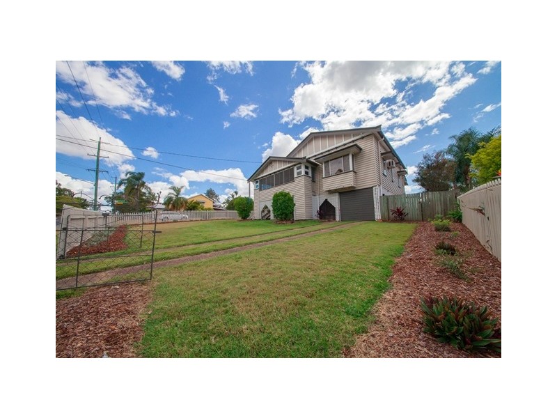 10 Cranes Road, North Ipswich QLD 4305