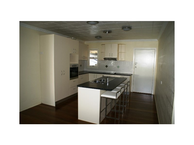 2A Chamberlain Street, Sadliers Crossing QLD 4305