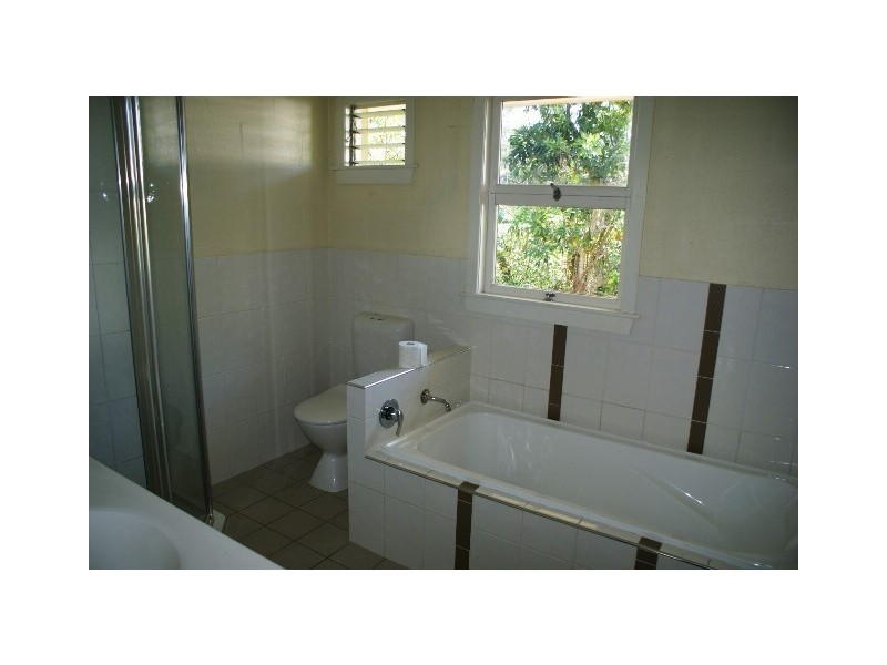 2A Chamberlain Street, Sadliers Crossing QLD 4305