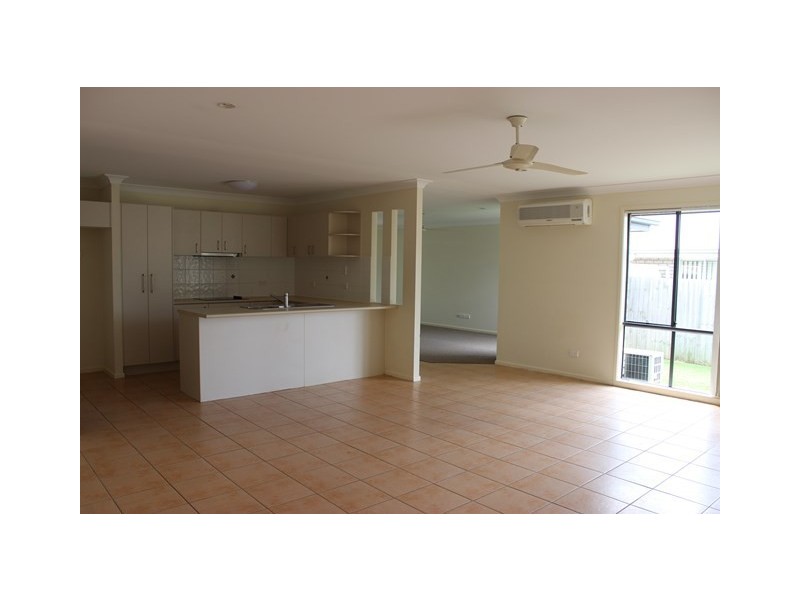 92 Jacaranda Drive, Yamanto QLD 4305