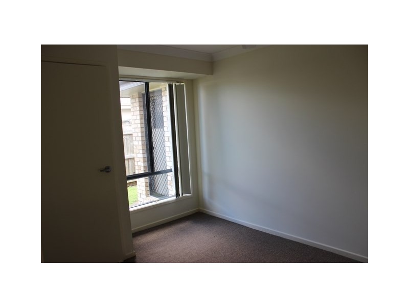 92 Jacaranda Drive, Yamanto QLD 4305