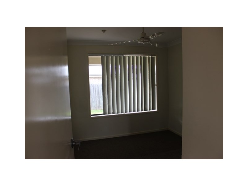 92 Jacaranda Drive, Yamanto QLD 4305