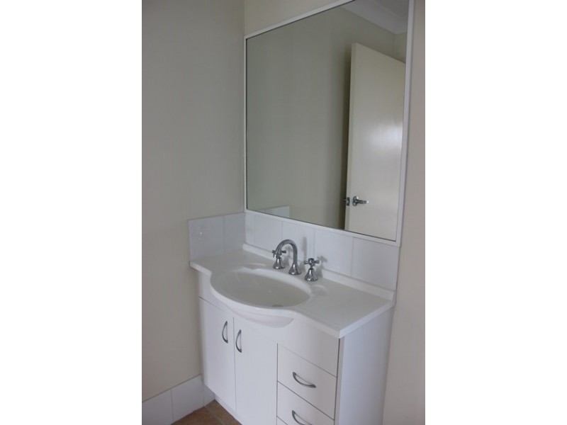 92 Jacaranda Drive, Yamanto QLD 4305