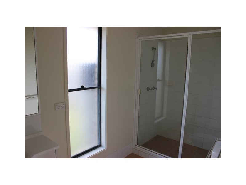 92 Jacaranda Drive, Yamanto QLD 4305