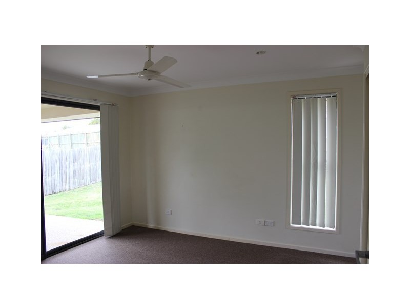 92 Jacaranda Drive, Yamanto QLD 4305