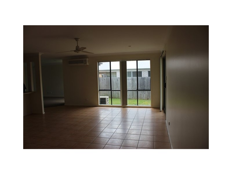 92 Jacaranda Drive, Yamanto QLD 4305
