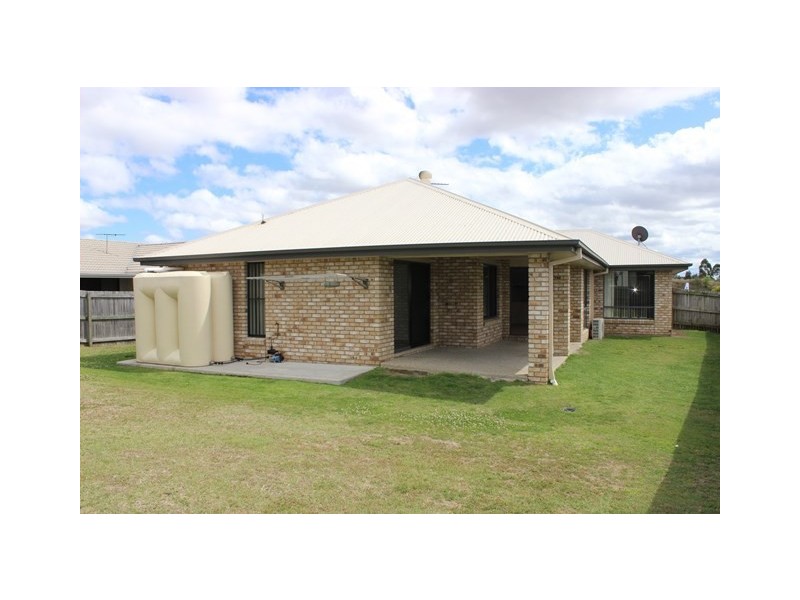 92 Jacaranda Drive, Yamanto QLD 4305