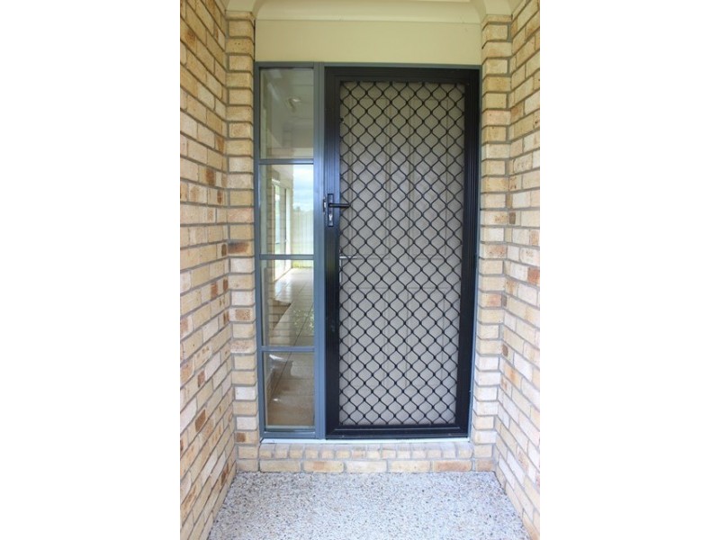 92 Jacaranda Drive, Yamanto QLD 4305