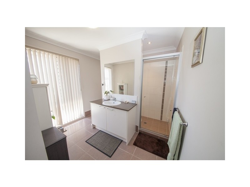 6 Imperial Court, Brassall QLD 4305