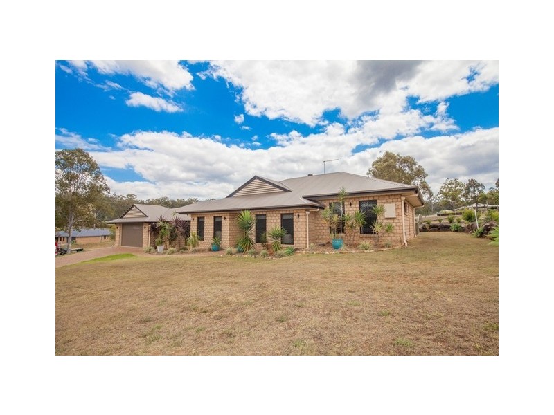 1 Pinto Place, Pine Mountain QLD 4306
