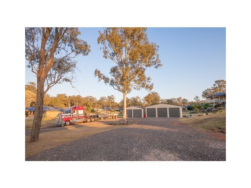 1 Pinto Place, Pine Mountain QLD 4306