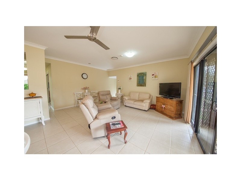 1 Pinto Place, Pine Mountain QLD 4306