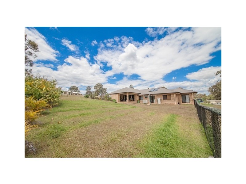 1 Pinto Place, Pine Mountain QLD 4306