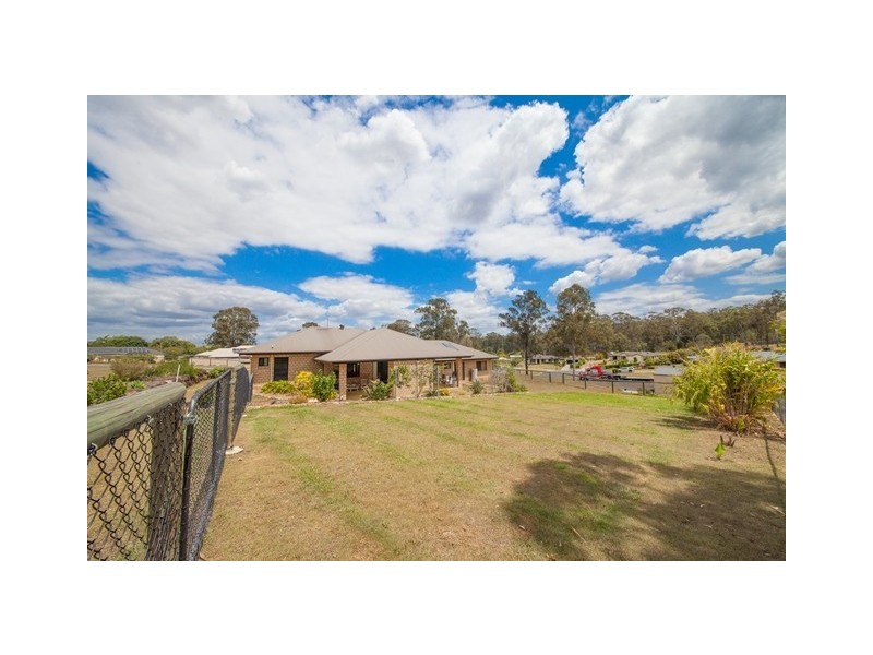 1 Pinto Place, Pine Mountain QLD 4306
