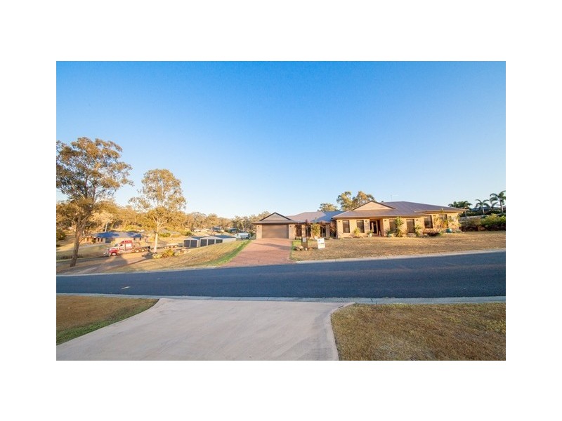 1 Pinto Place, Pine Mountain QLD 4306