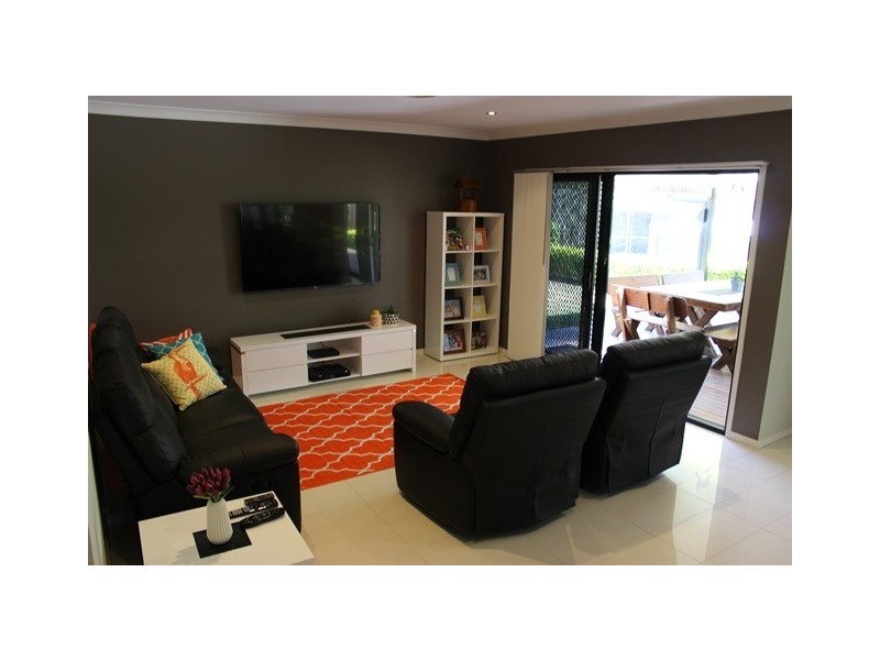 68 Cabernet Crescent, Pine Mountain QLD 4306