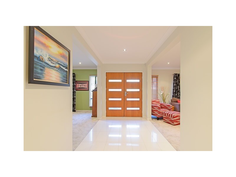 68 Cabernet Crescent, Pine Mountain QLD 4306