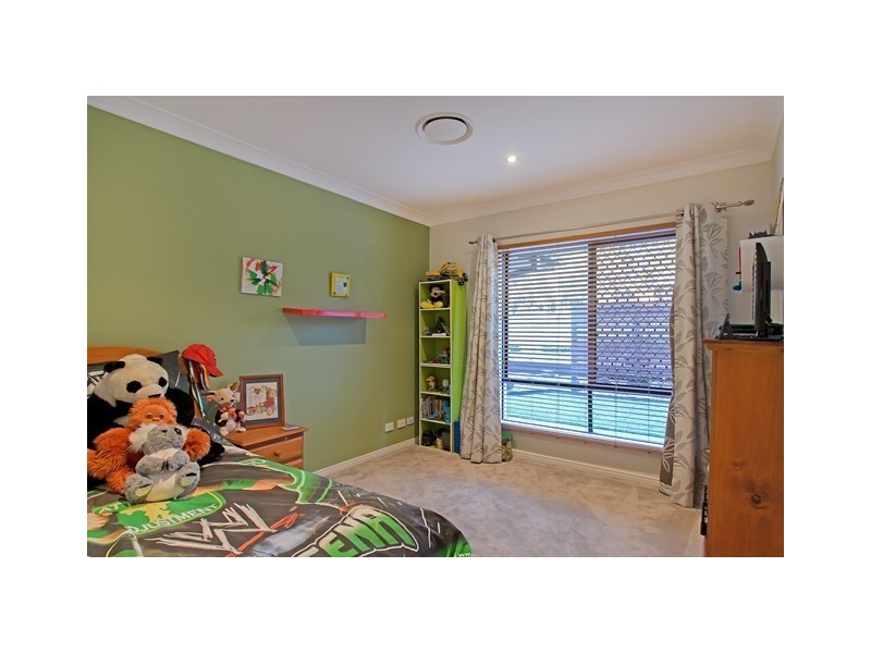 68 Cabernet Crescent, Pine Mountain QLD 4306