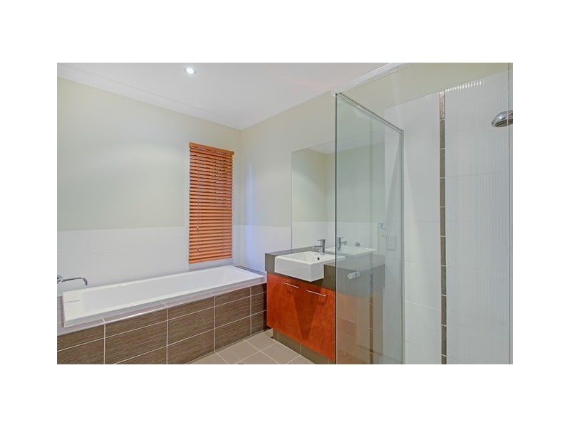 68 Cabernet Crescent, Pine Mountain QLD 4306