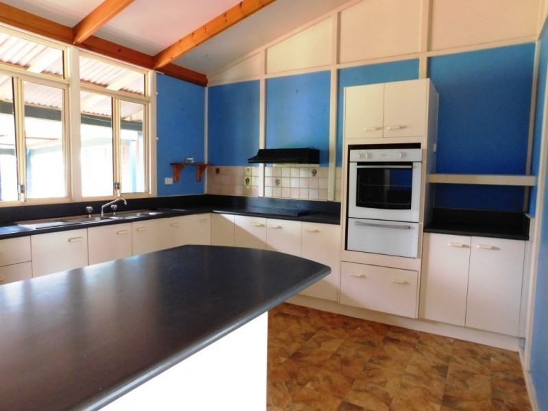 109 Lockyer View Road, Wivenhoe Pocket QLD 4306